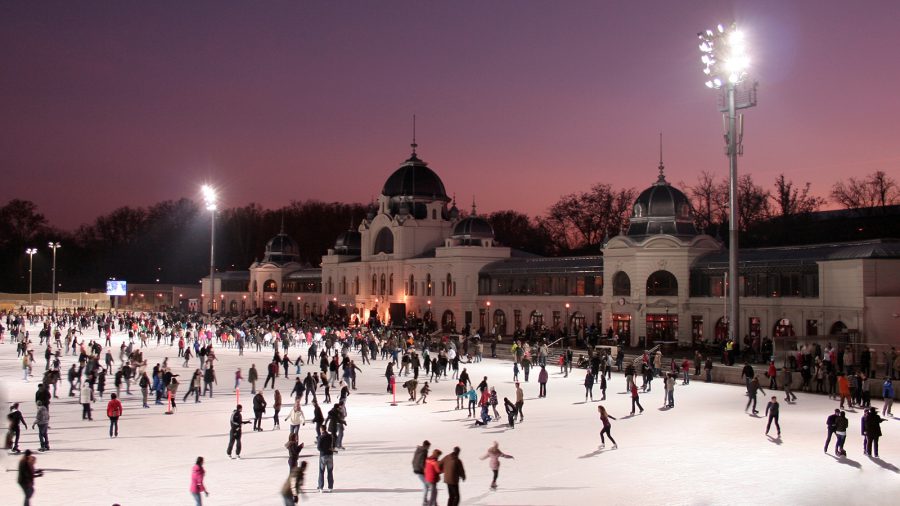 Jégpályák Budapesten ahol 2021 telén korcsolyázhatunk