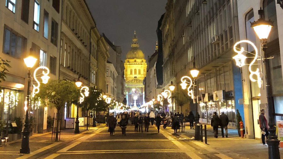 November 19-én nyit a Bazilika előtt a karácsonyi vásár