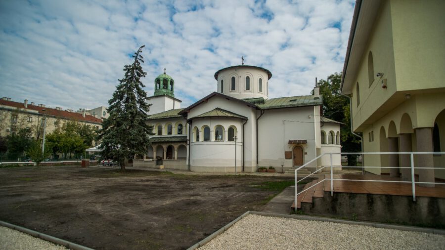 Átadták a felújított bolgár ortodox templomot Budapesten