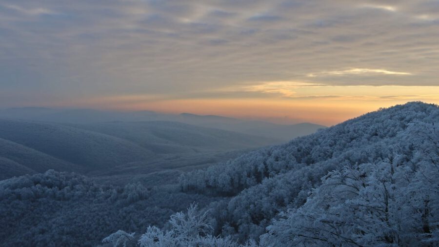 Fagyos reggel köszöntötte advent első vasárnapját Dobogókőn
