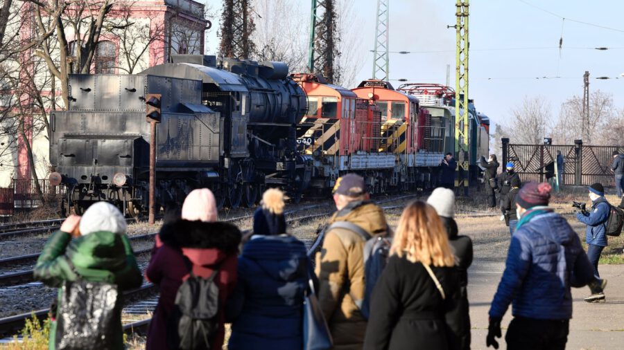 Kivételes járművekből nyílik majd kiállítás az új Közlekedési Múzeum udvarán