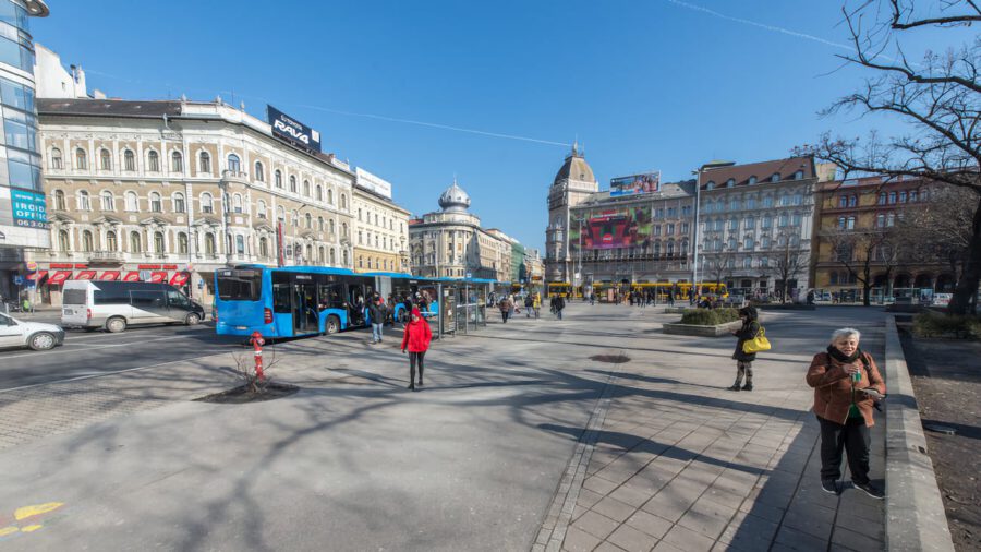 Újabb intézkedések a fővárosi autóbuszokon és trolibuszokon a járvány miatt