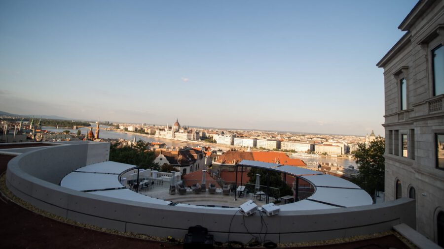 Átadták a felújított Lónyay-Hatvany villát a budai Várban