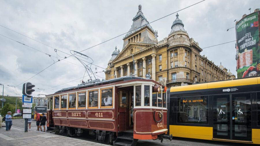 Szombattól nosztalgiavillamosok közlekednek a Duna-parti vonalon