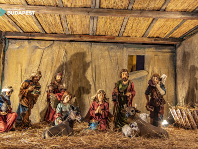 16000 izzóval pompázik az Ország Karácsonyfája a Kossuth téren