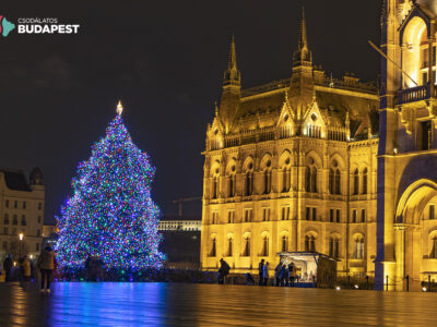 16000 izzóval pompázik az Ország Karácsonyfája a Kossuth téren