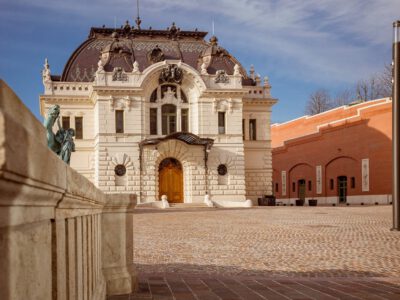 Elkészült a Csikós udvart és a Hunyadi udvart összekötő Hauszmann-féle rámpa
