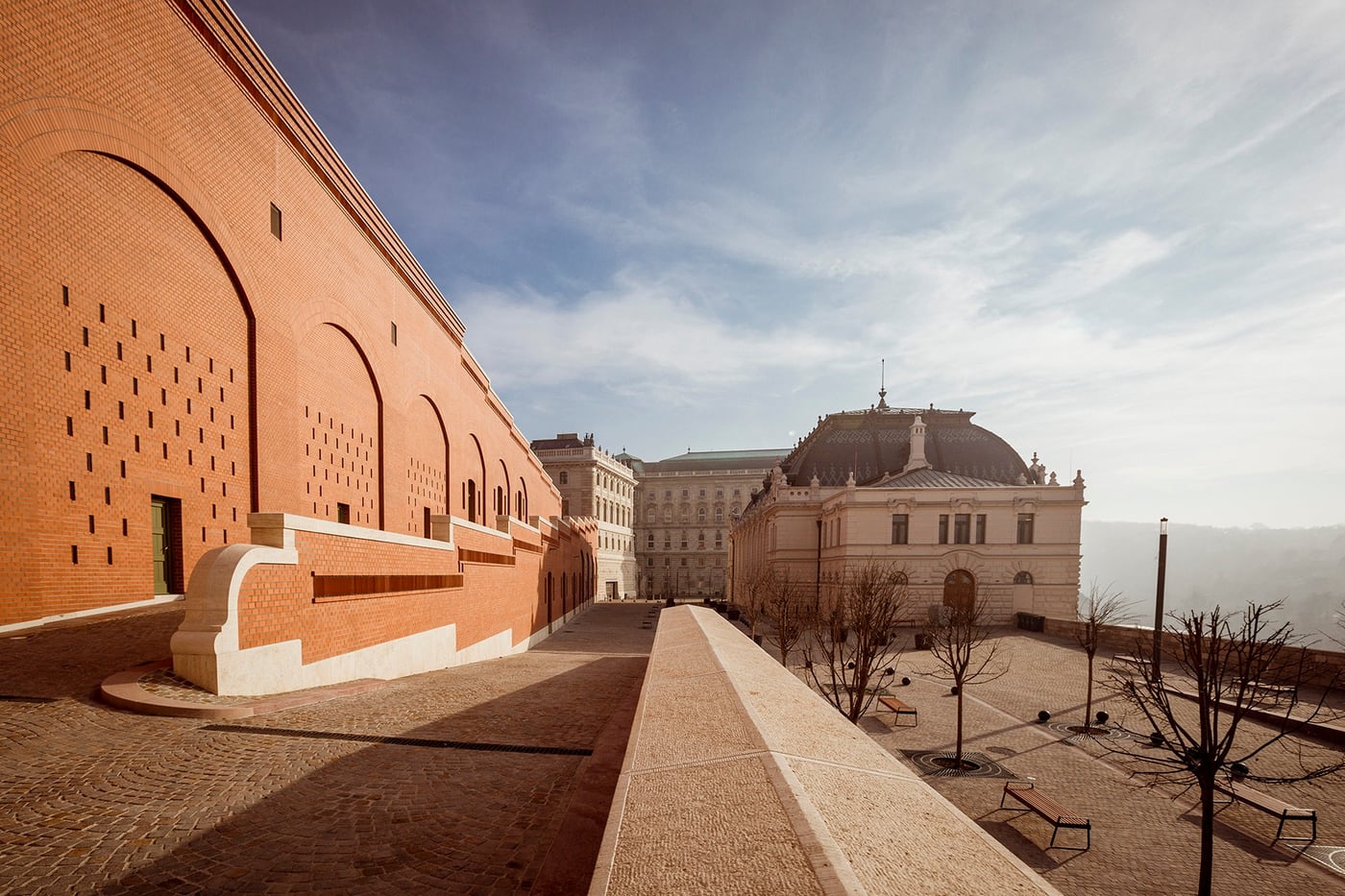 Elkészült a Csikós udvart és a Hunyadi udvart összekötő Hauszmann-féle rámpa