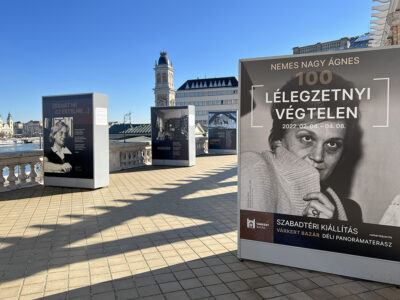 A Várkert Bazárban szabadtéri kiállítás mutatja be Nemes Nagy Ágnes életművét