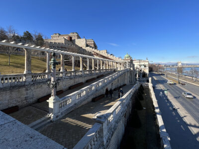 A Várkert Bazárban szabadtéri kiállítás mutatja be Nemes Nagy Ágnes életművét