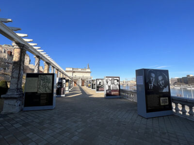 A Várkert Bazárban szabadtéri kiállítás mutatja be Nemes Nagy Ágnes életművét