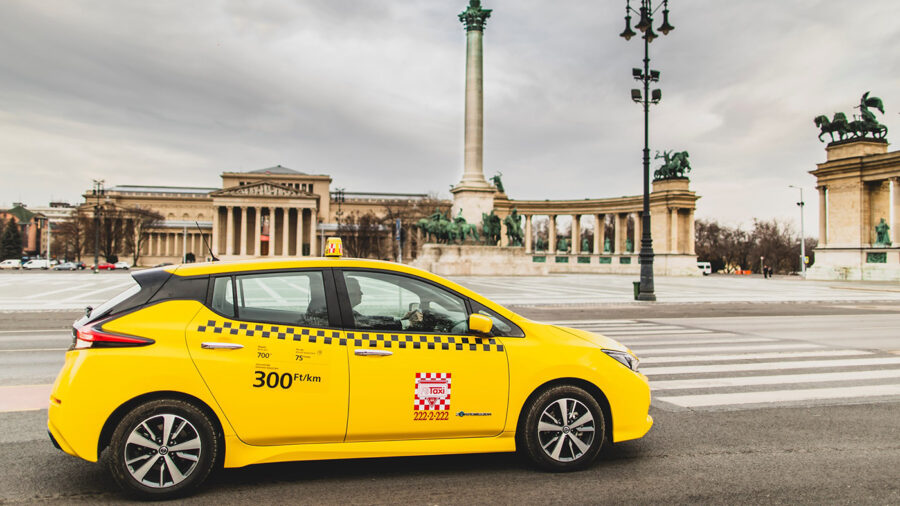 Május 9-től jelentősen drágul a taxizás, 1000 Ft lesz az alapdíj, és 400 Ft a kilométerdíj