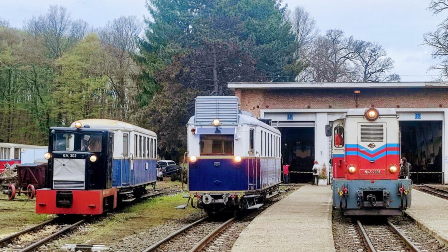 Gyermekvasút - nosztalgiavonatok is zakatolnak a Budai-hegyekben a tavaszi szünetben