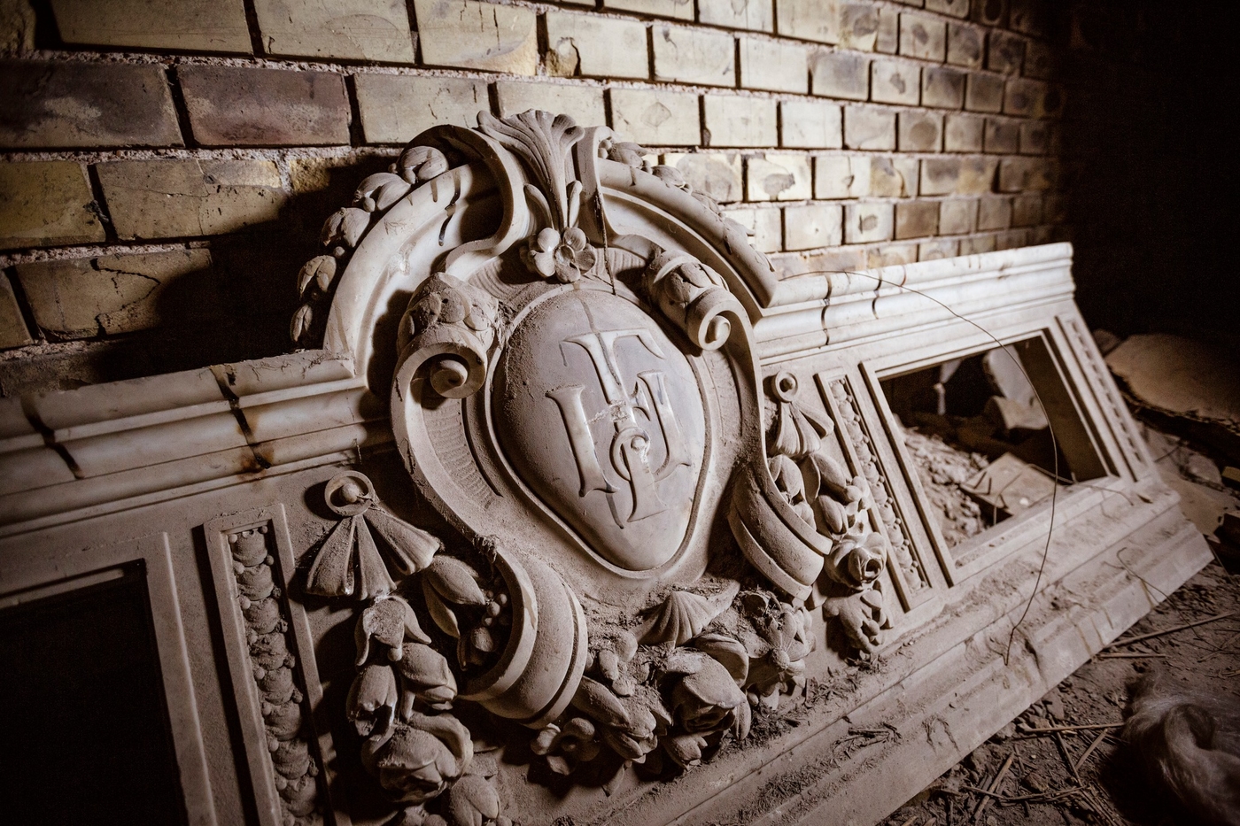 A Budavári Palota különleges kandallóinak maradványait tárták fel