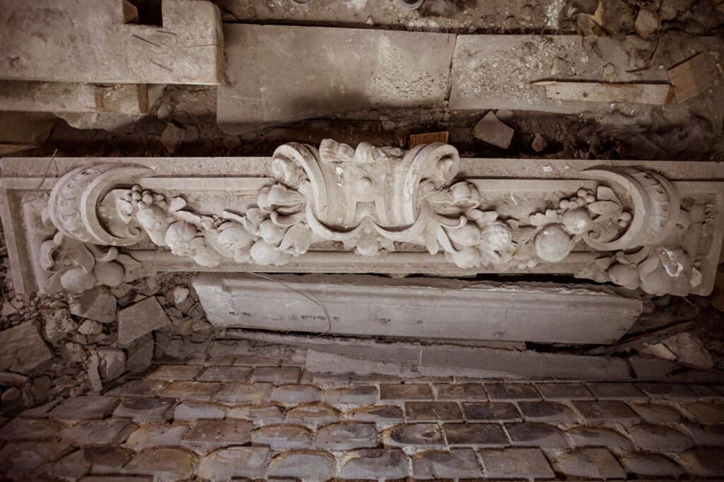 A Budavári Palota különleges kandallóinak maradványait tárták fel