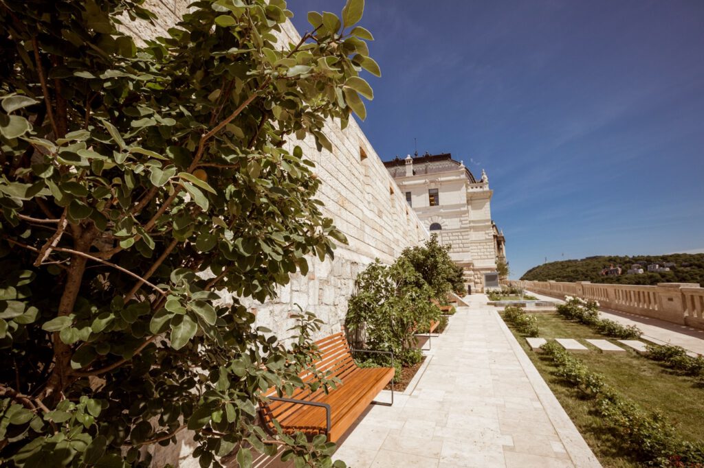 A Budavári Palotanegyed édenkertje, az újonnan kialakított Török kert