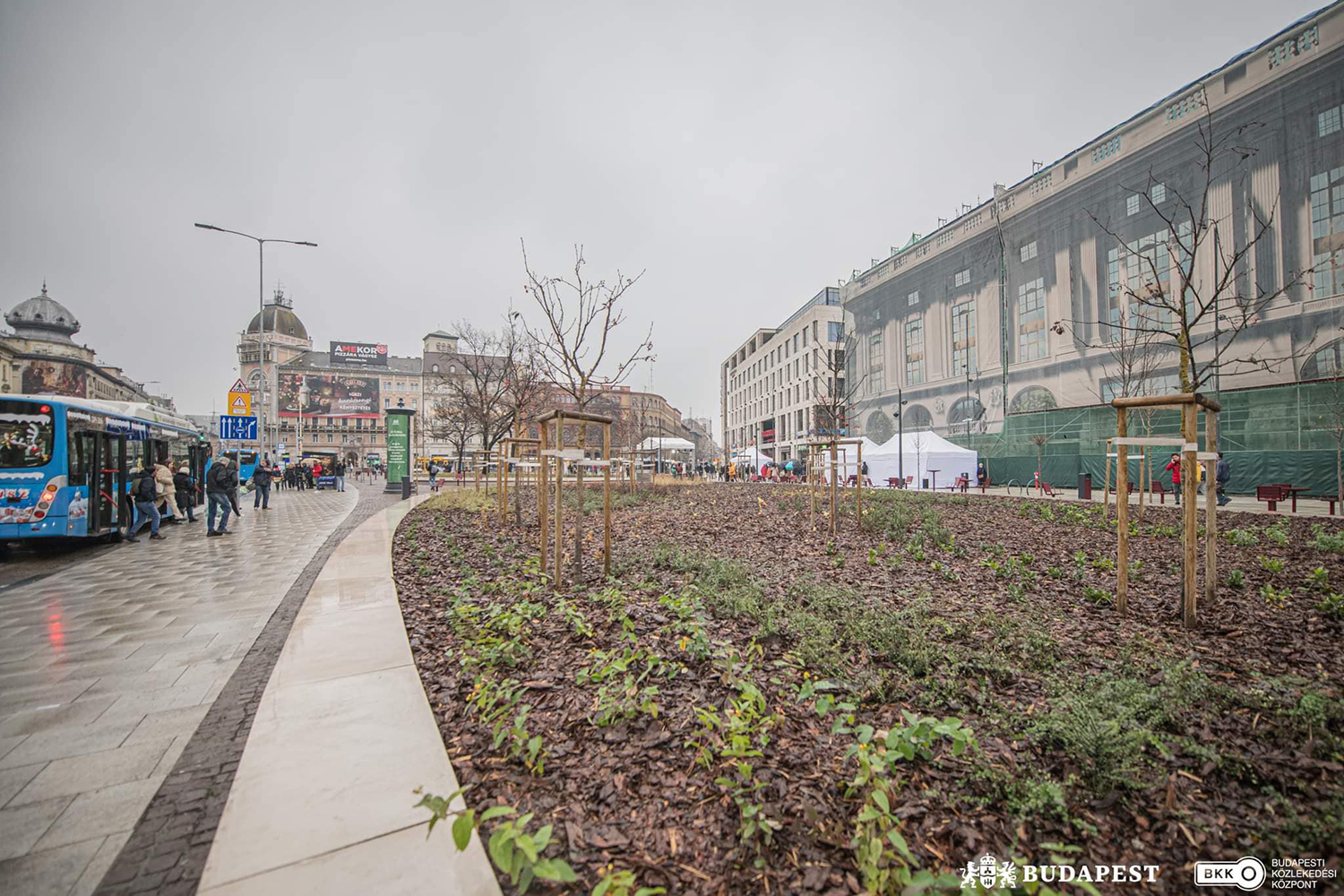 Átadták a felújított Blaha Lujza teret