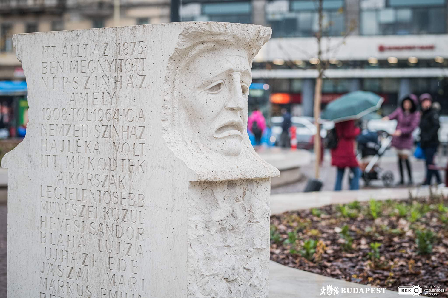 Átadták a felújított Blaha Lujza teret