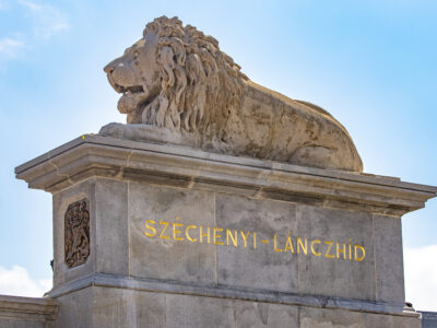 Átadták a felújított Lánchidat, már a gyalogosok is átsétálhatnak rajta