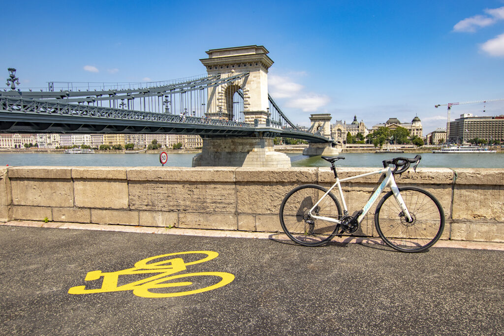 Átadták a felújított Lánchidat, már a gyalogosok is átsétálhatnak rajta