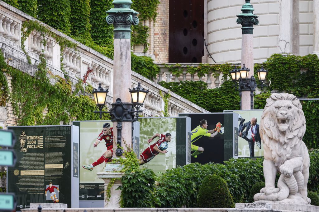 Minden idők focija: Futball- és kultúrtörténeti kiállítás nyílt a Budavári Palotanegyedben