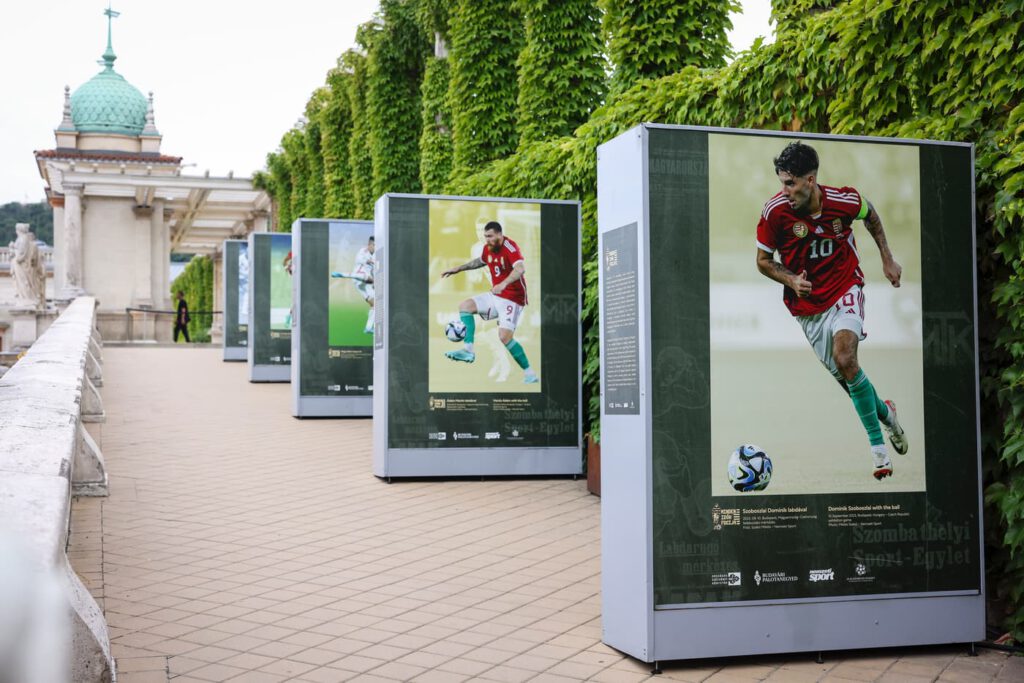 Minden idők focija: Futball- és kultúrtörténeti kiállítás nyílt a Budavári Palotanegyedben