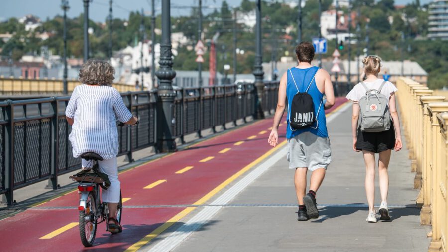 Megújult a Margit hídi kerékpárút: befejeződtek a munkálatok