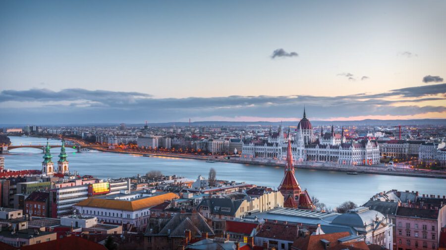 Új szabadstrand és kísérleti Duna-fürdő nyílik Budapesten már idén nyáron