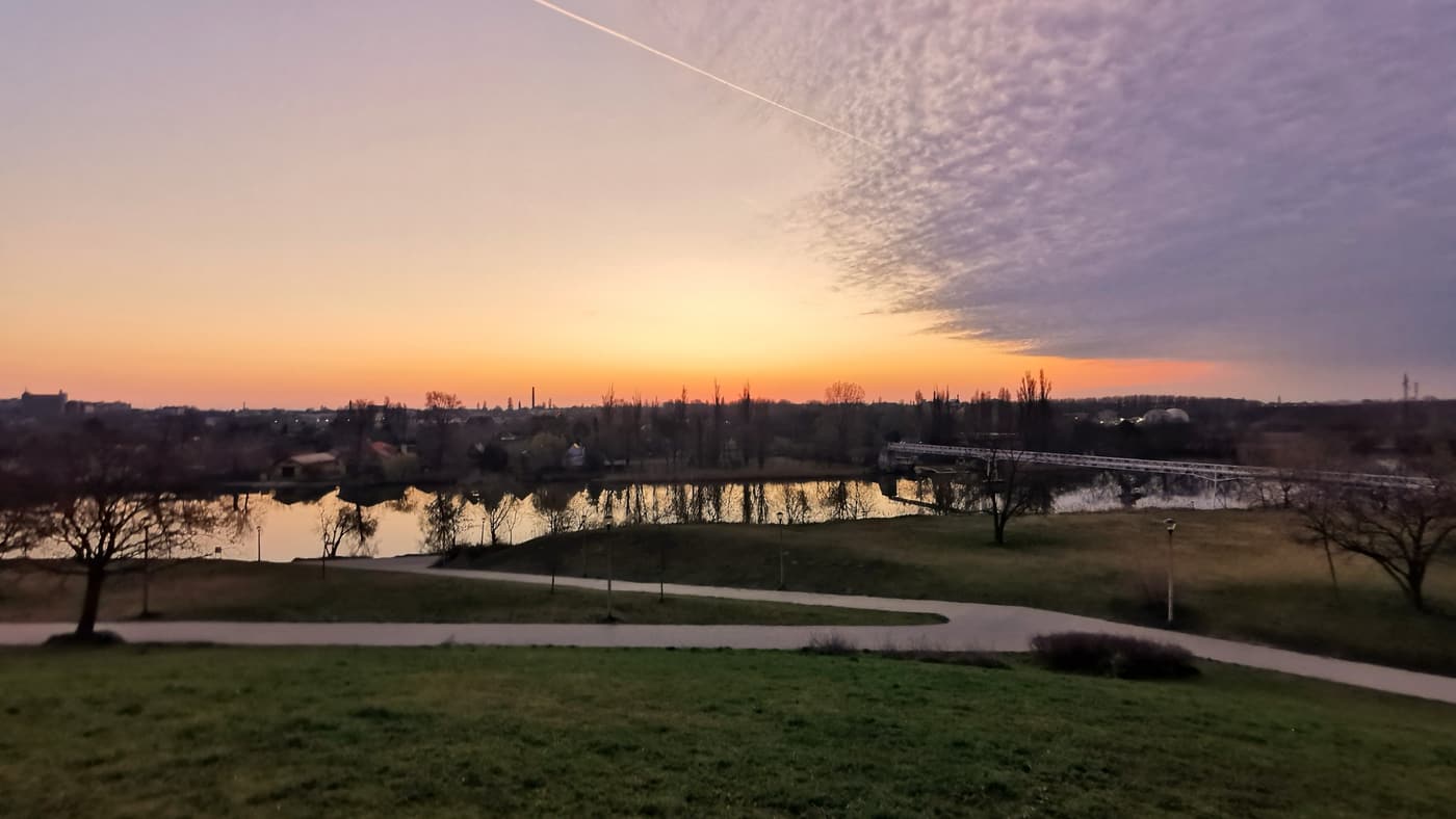 Reggeli fények Csepel felett – a Darudombtól a Duna tükréig