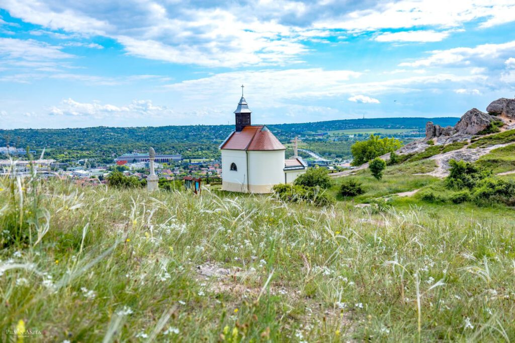 Kő-hegy – rövid séta nagy élménnyel Budaörs fölé