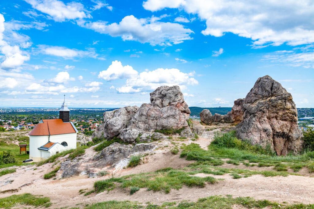 Kő-hegy – rövid séta nagy élménnyel Budaörs fölé