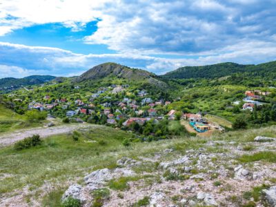 Kő-hegy – rövid séta nagy élménnyel Budaörs fölé
