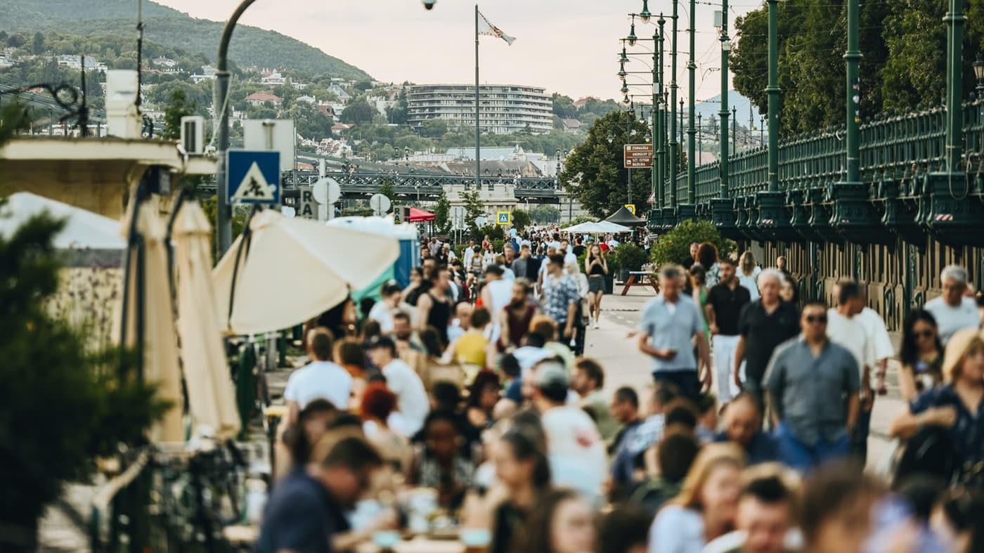 Május 1-jén indul a RAKPART-szezon: idén még többször nyílik meg a pesti alsó rakpart